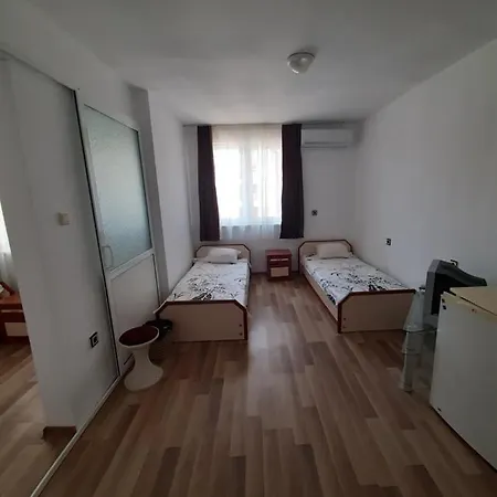 Damyanov Guest house