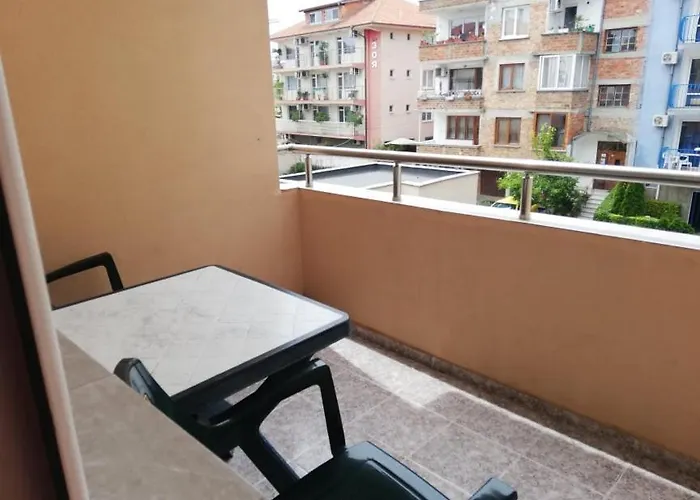 招待所 Damyanov 拉夫达