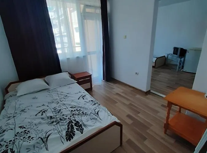 Damyanov 4* 拉夫达