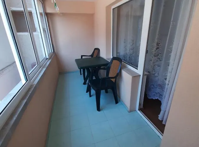 Damyanov 招待所 拉夫达