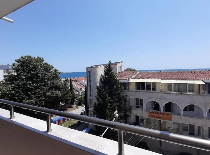 Damyanov 4* 拉夫达