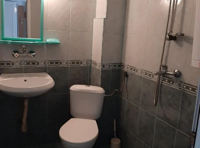 Damyanov 招待所 拉夫达