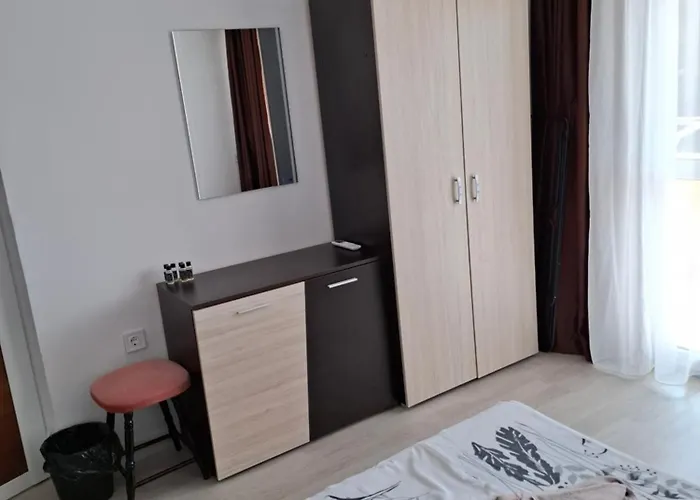 Damyanov 4* 拉夫达